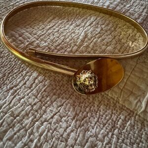 Vintage Gold  🦁 lion head stretch belt